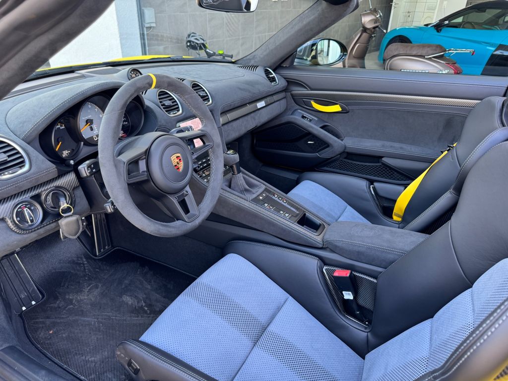 Porsche Boxster 2024