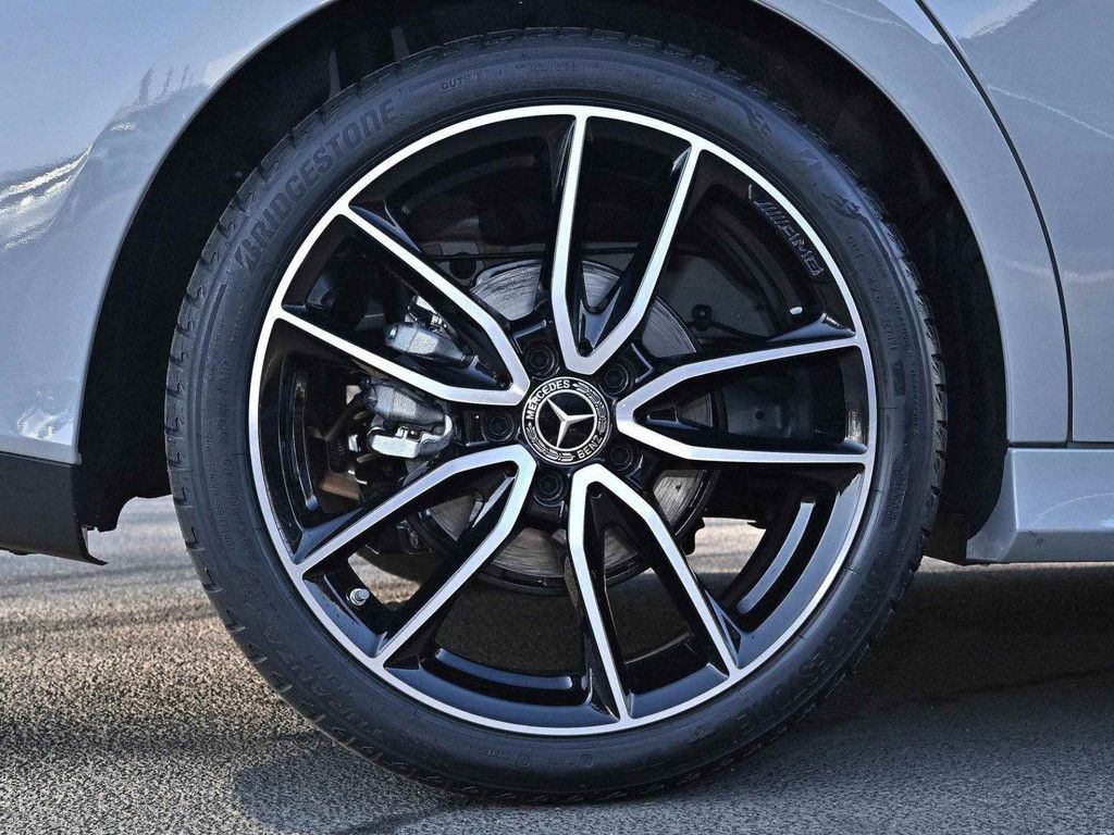Mercedes-Benz CLA 180 2025
