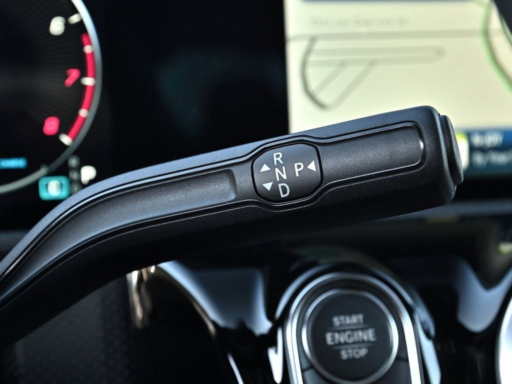 Mercedes-Benz CLA 180 2025