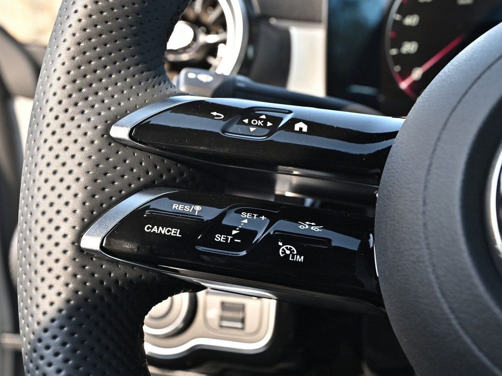 Mercedes-Benz CLA 180 2025