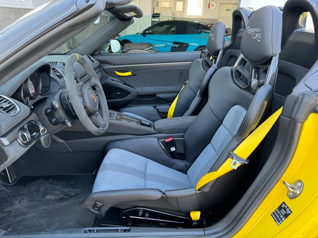 Porsche Boxster 2024