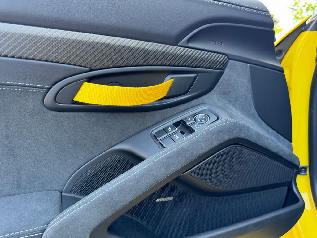 Porsche Boxster 2024