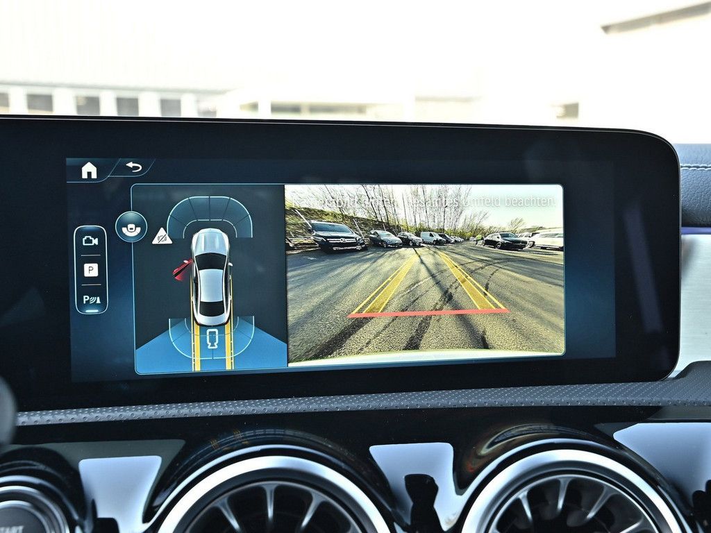 Mercedes-Benz CLA 180 2025