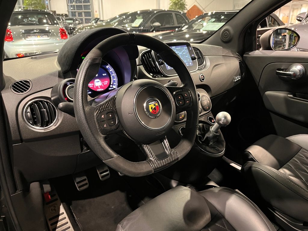 Abarth 595 2021