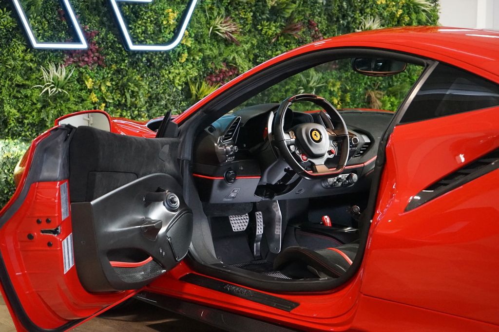 Ferrari 488 Pista 2020