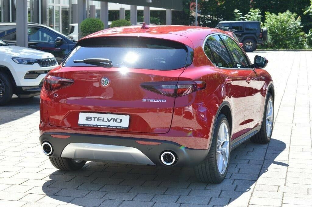 Alfa Romeo Stelvio 2021