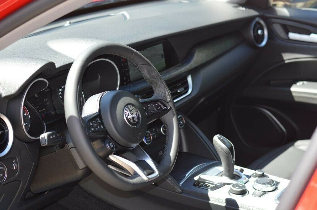 Alfa Romeo Stelvio 2021