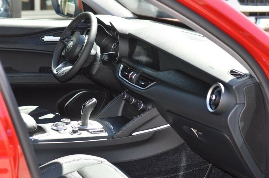 Alfa Romeo Stelvio 2021