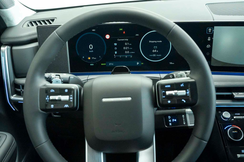 Hyundai SANTA FE 2025