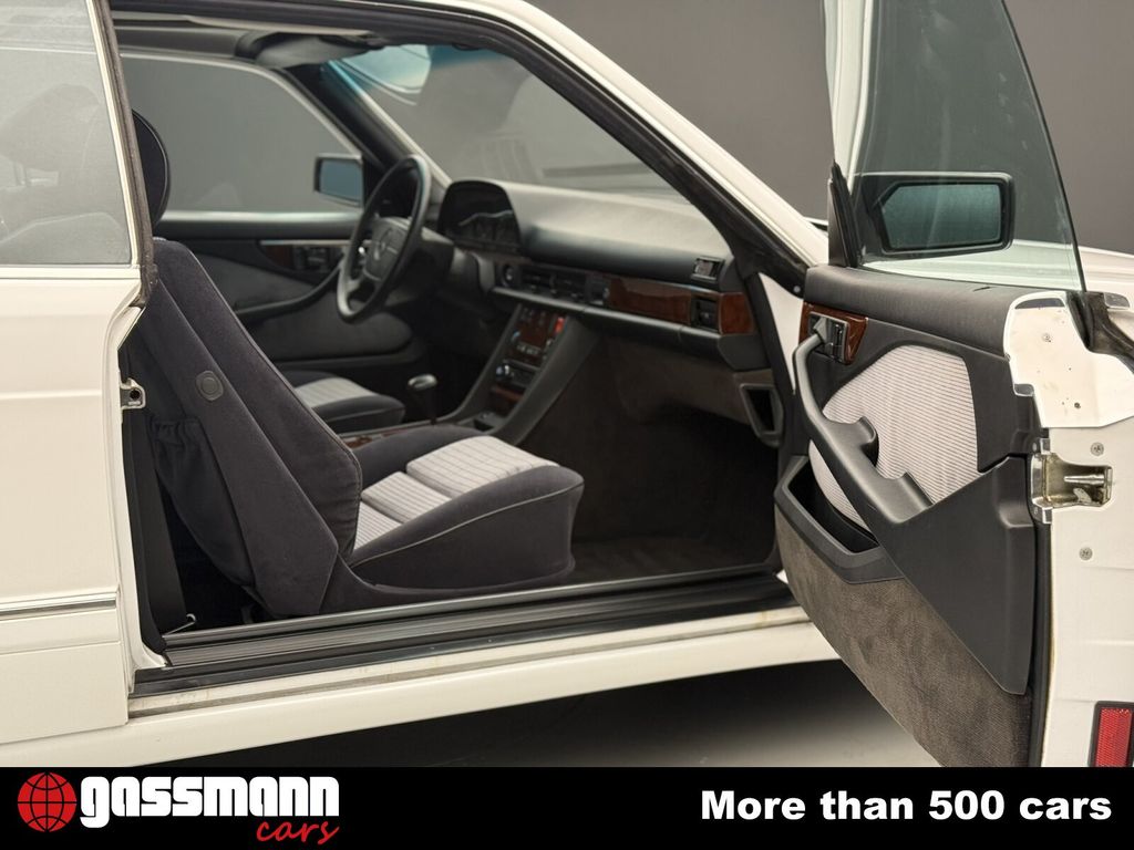 Mercedes-Benz 560 1989