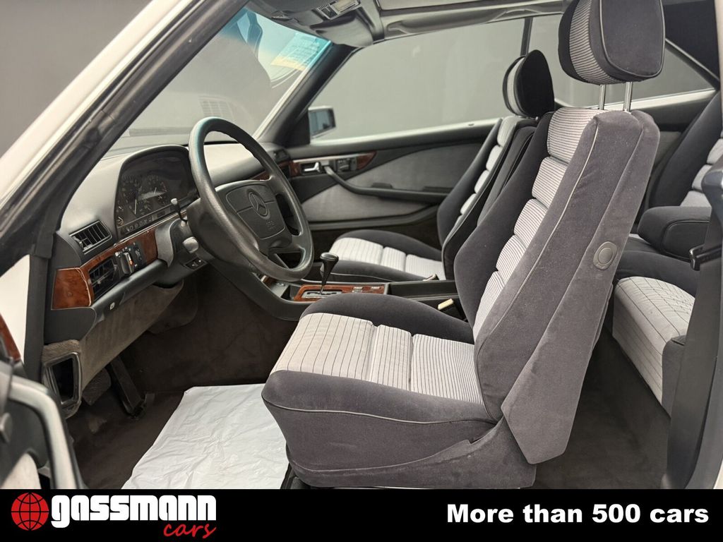Mercedes-Benz 560 1989