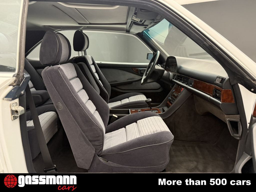 Mercedes-Benz 560 1989