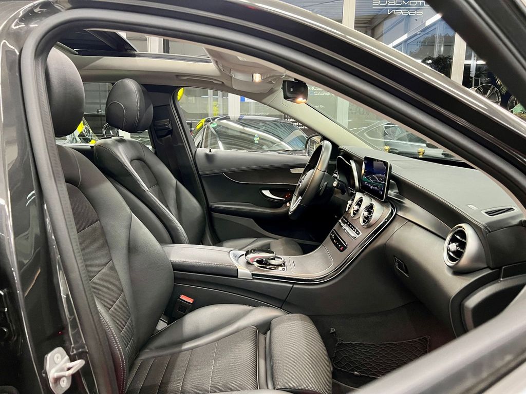 Mercedes-Benz C 300 2021