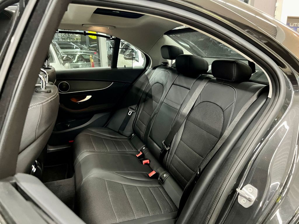 Mercedes-Benz C 300 2021