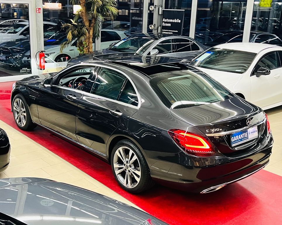 Mercedes-Benz C 300 2021