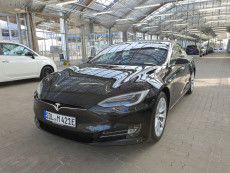 Tesla Model S 2018