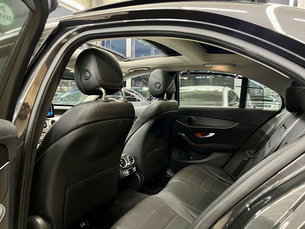 Mercedes-Benz C 300 2021