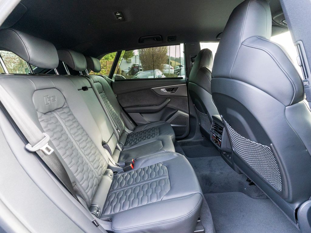 Audi RSQ8 2025
