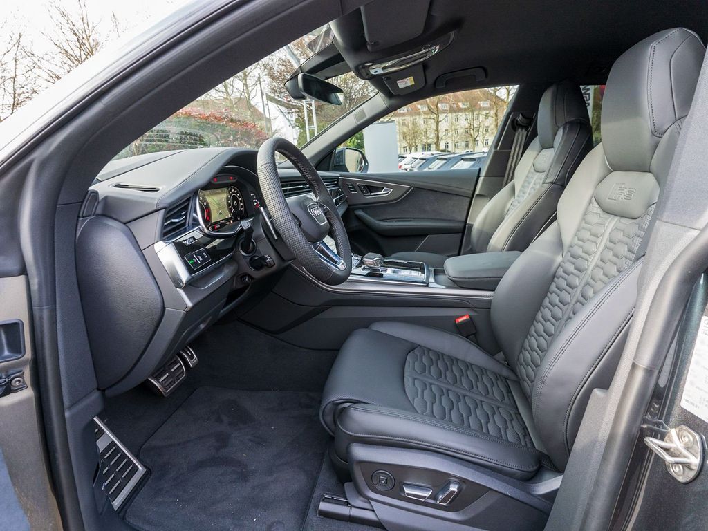 Audi RSQ8 2025