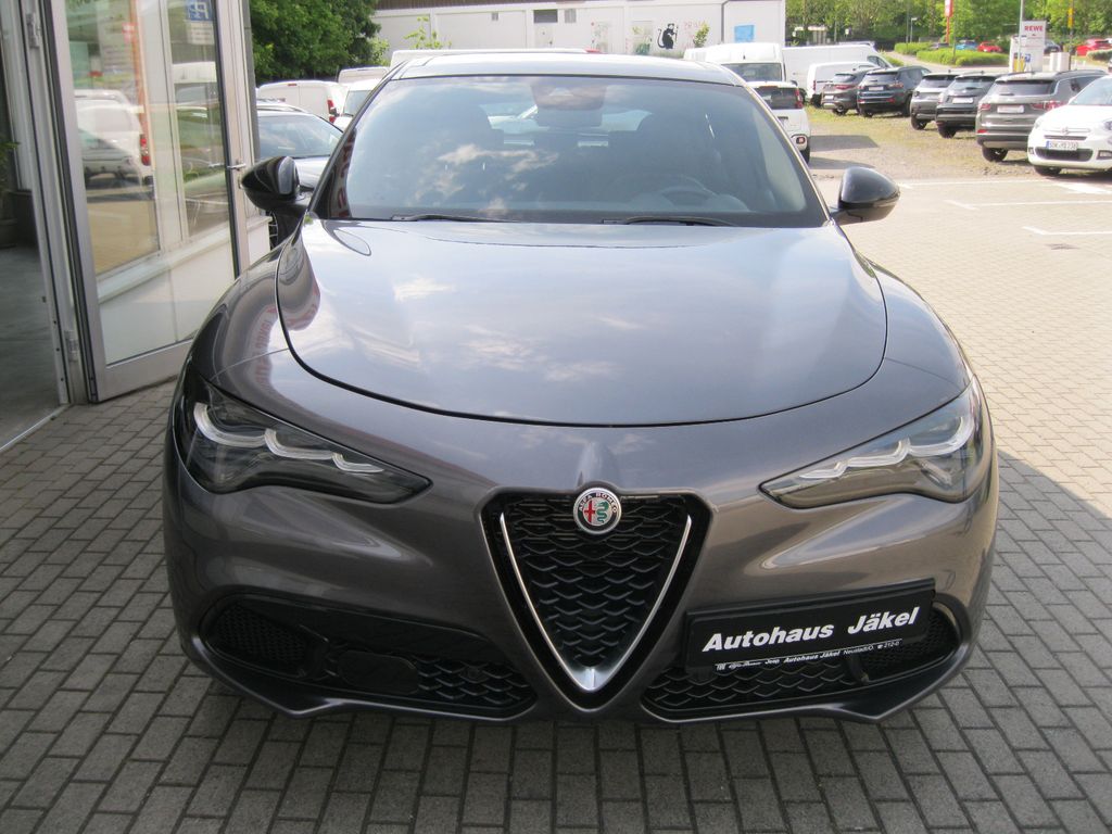 Alfa Romeo Stelvio 2023
