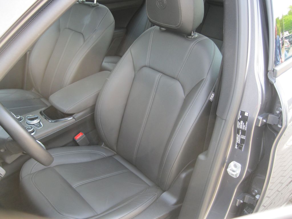 Alfa Romeo Stelvio 2023