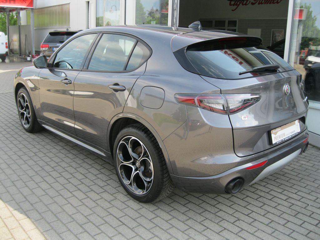 Alfa Romeo Stelvio 2023