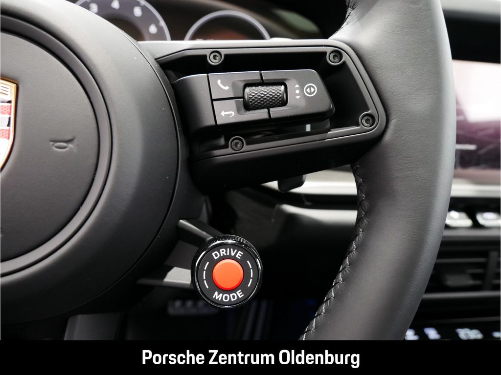 Porsche 992 2025