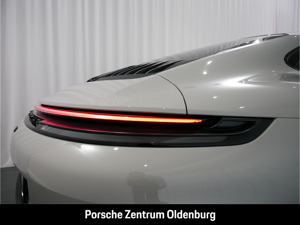 Porsche 992 2025