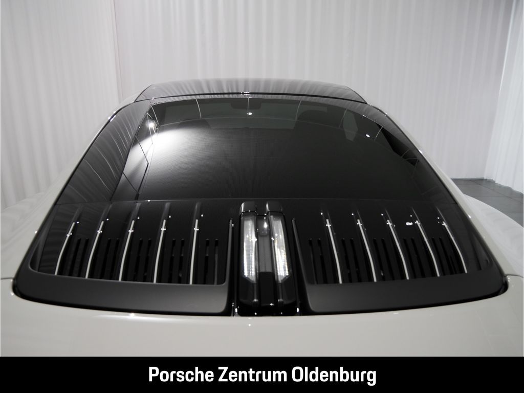 Porsche 992 2025