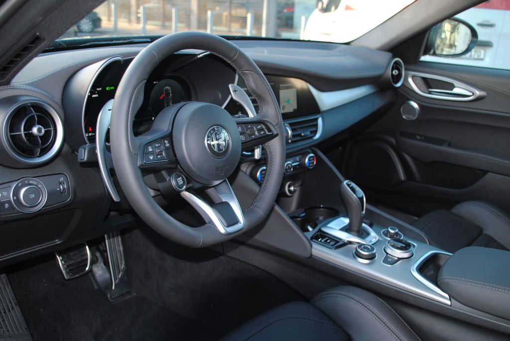 Alfa Romeo Giulia 2023