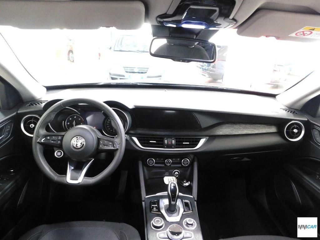 Alfa Romeo Stelvio 2021
