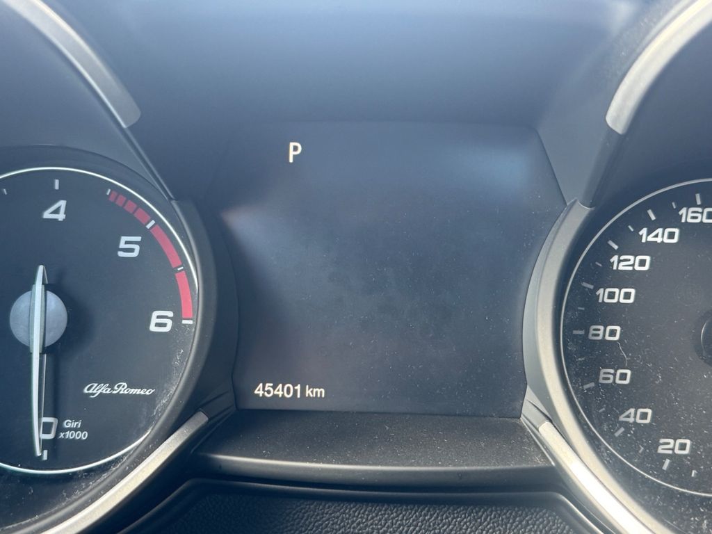 Alfa Romeo Stelvio 2021