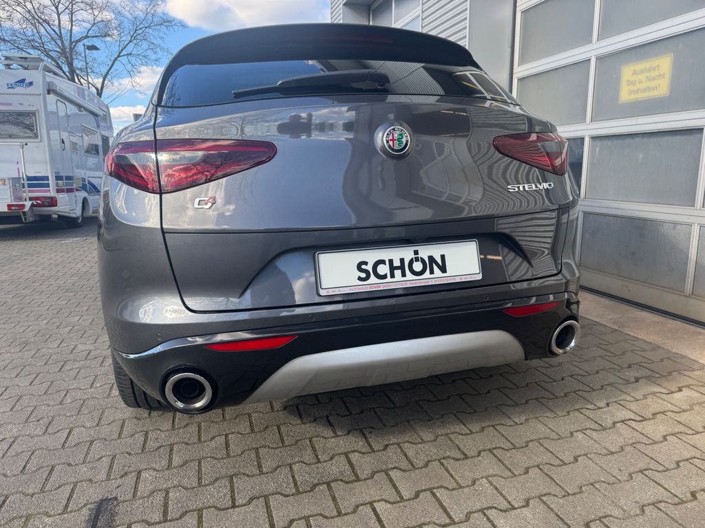 Alfa Romeo Stelvio 2021
