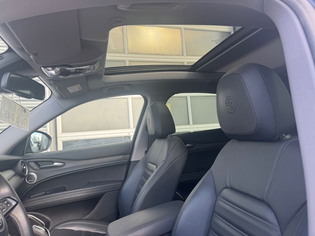 Alfa Romeo Stelvio 2021