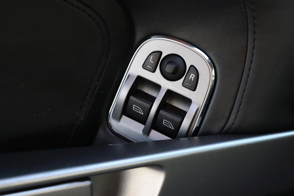 Aston Martin DB9 2012