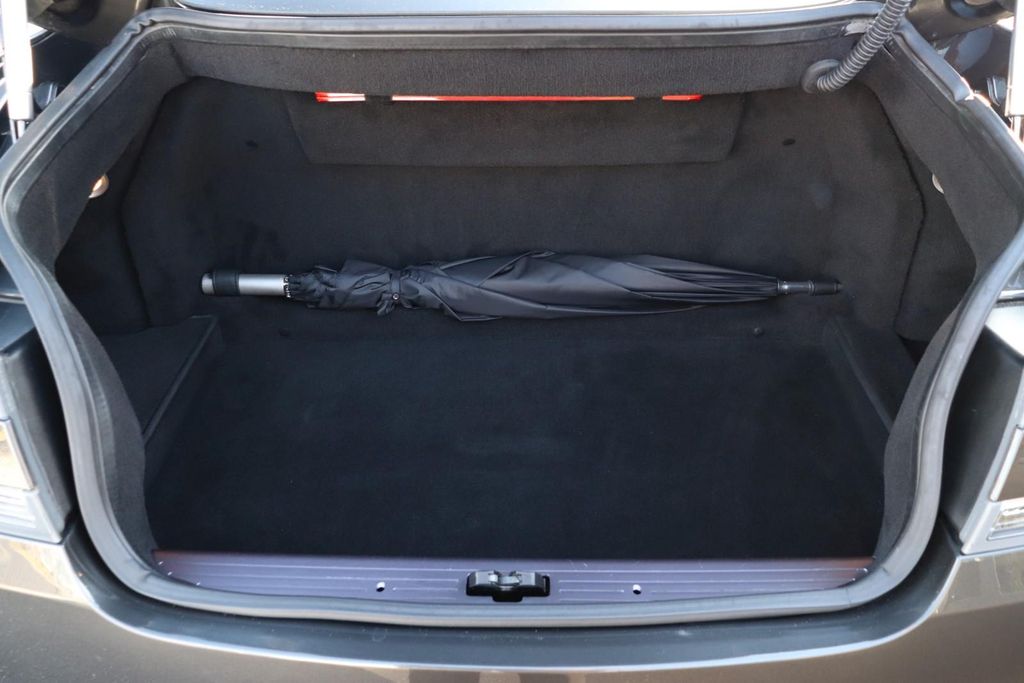 Aston Martin DB9 2012