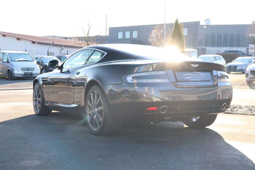 Aston Martin DB9 2012