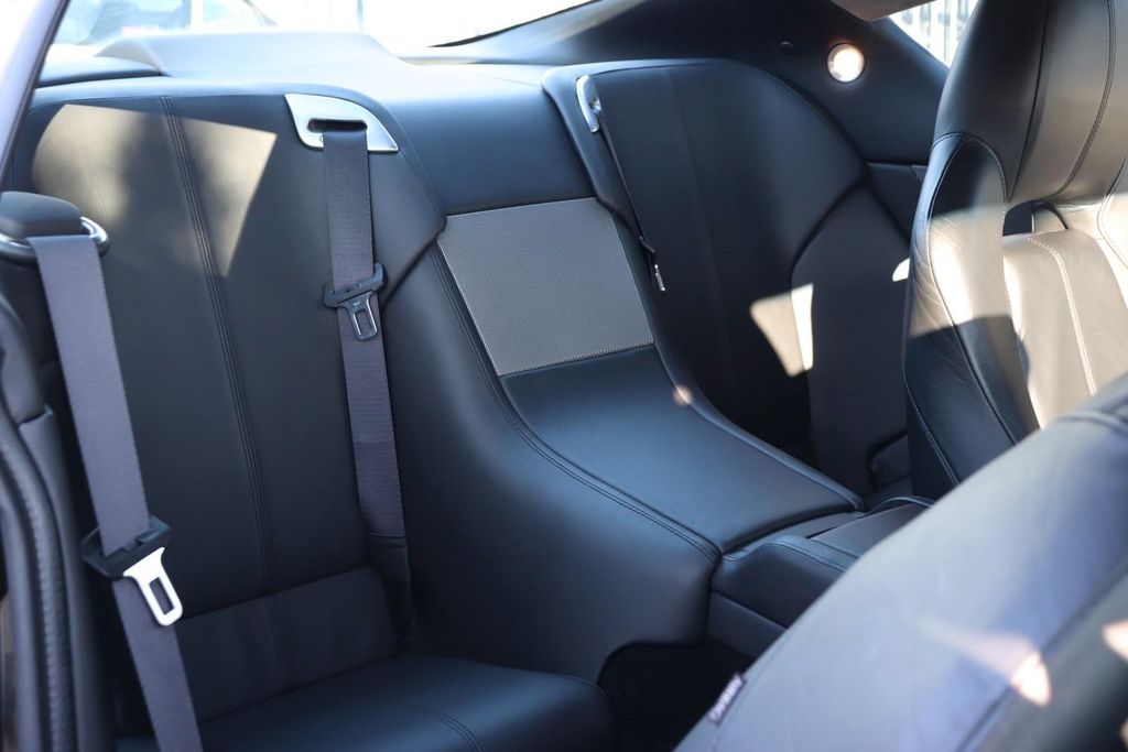 Aston Martin DB9 2012