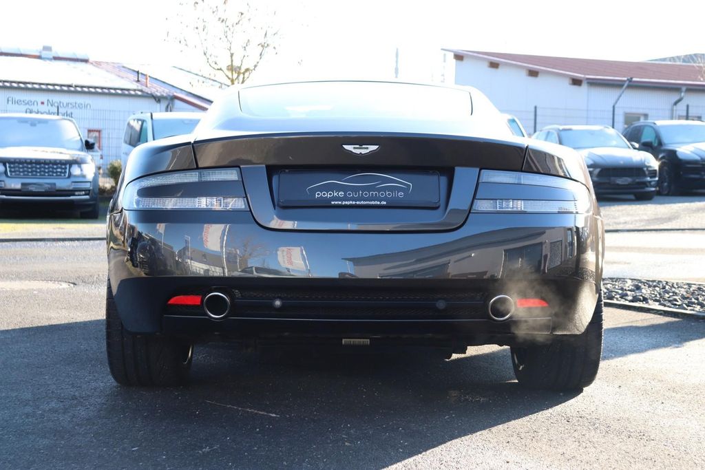 Aston Martin DB9 2012