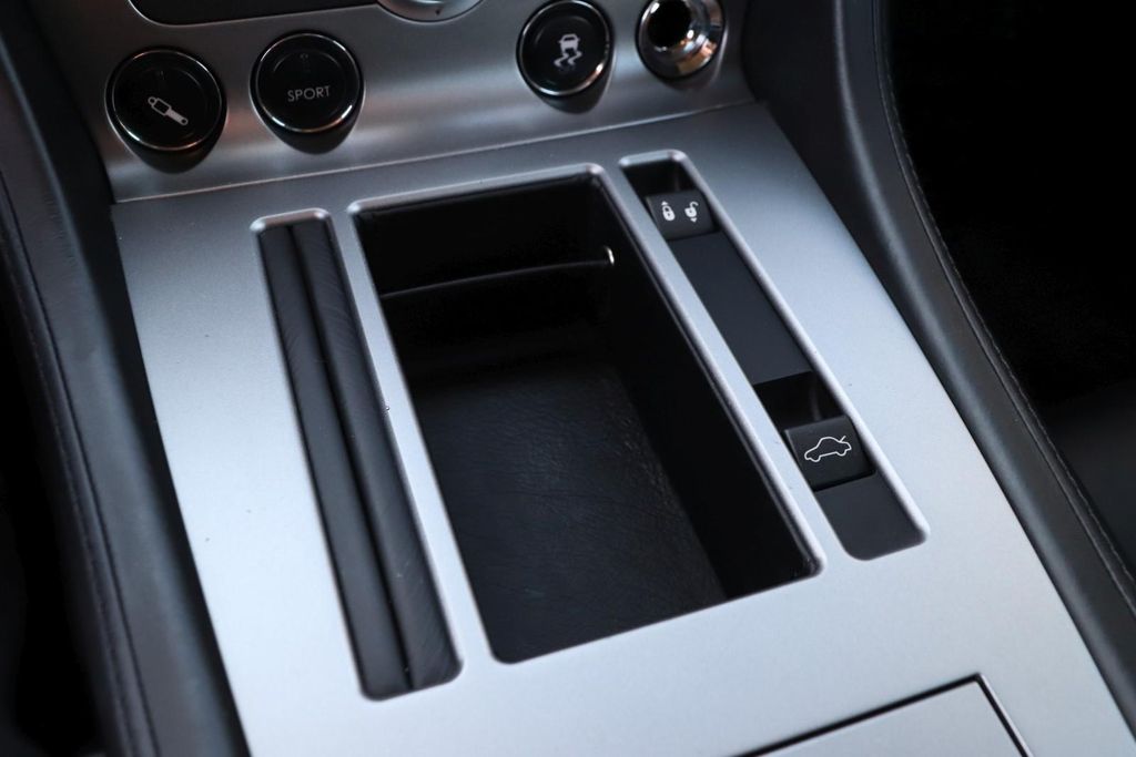 Aston Martin DB9 2012