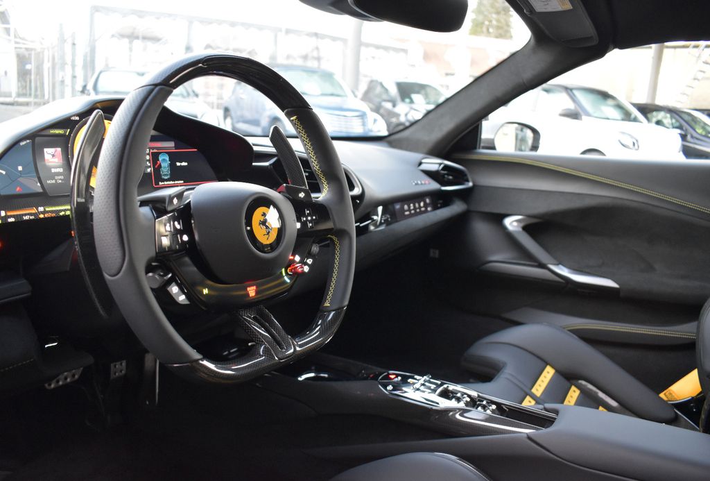 Ferrari 296 GTS 2024