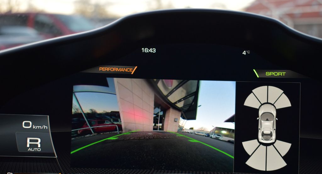 Ferrari 296 GTS 2024