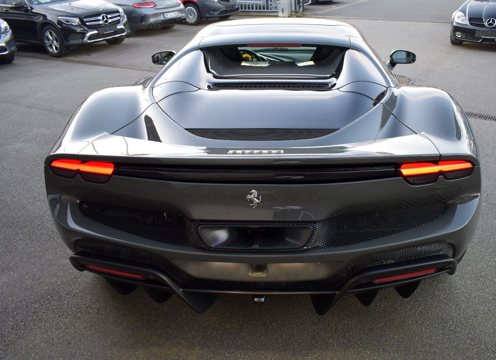 Ferrari 296 GTS 2024