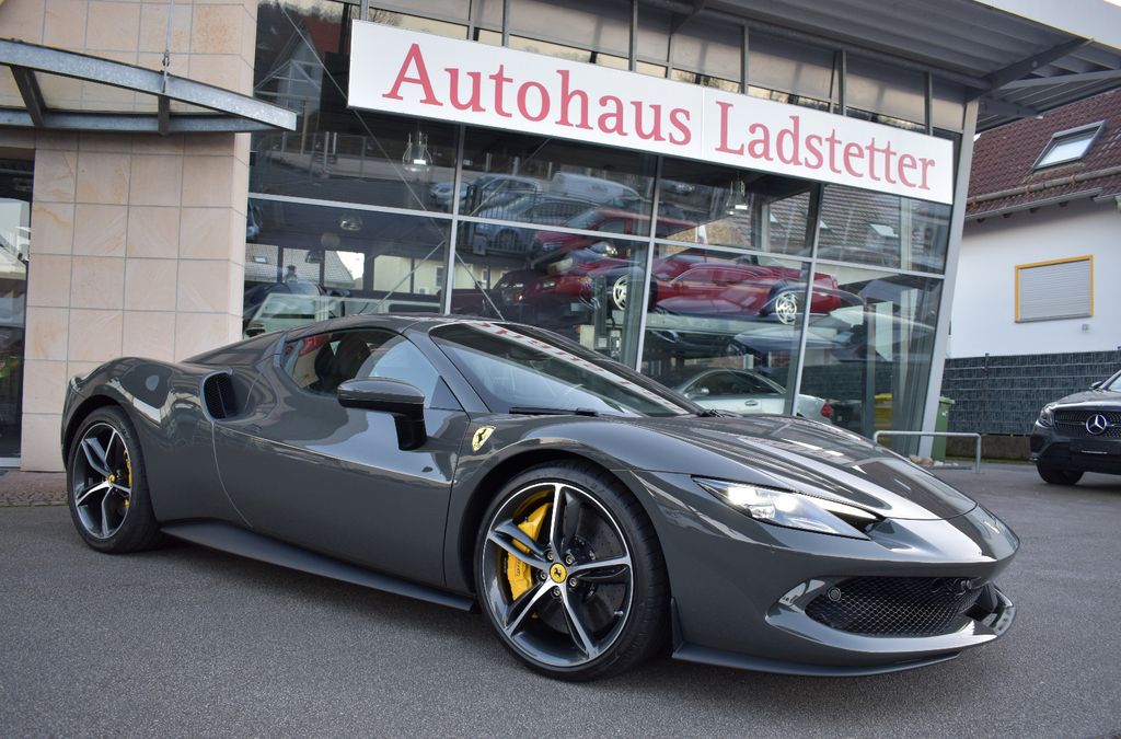 Ferrari 296 GTS 2024