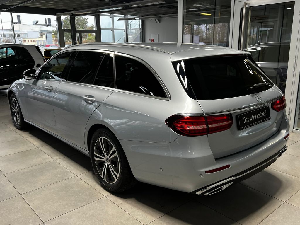 Mercedes-Benz E 200 2022