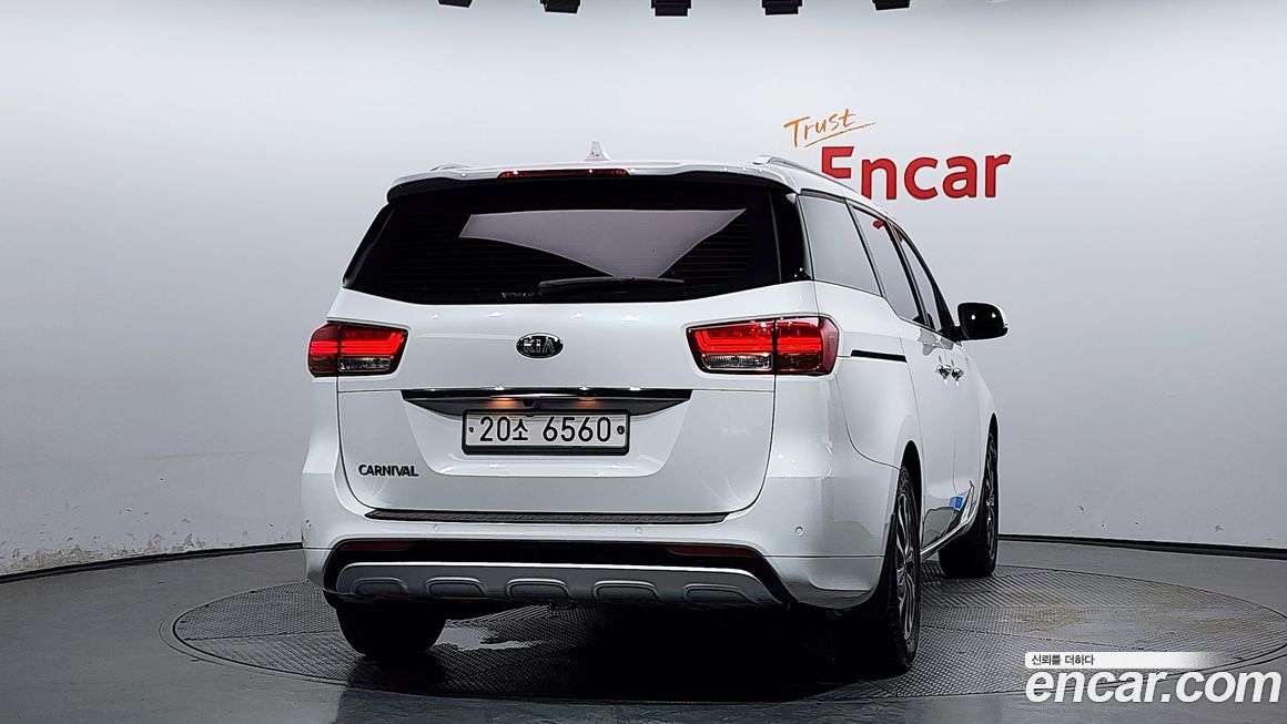 Kia Canival 2015