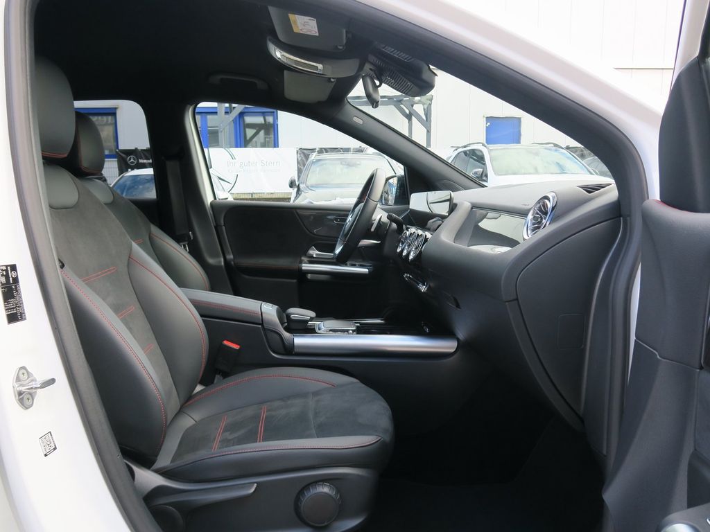 Mercedes-Benz B 200 2022