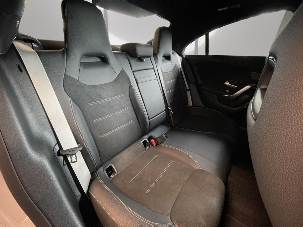 Mercedes-Benz CLA 220 2025