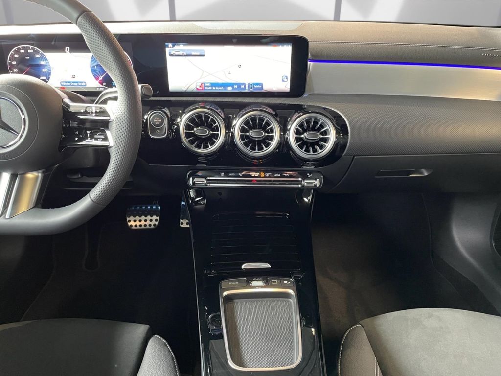 Mercedes-Benz CLA 220 2025