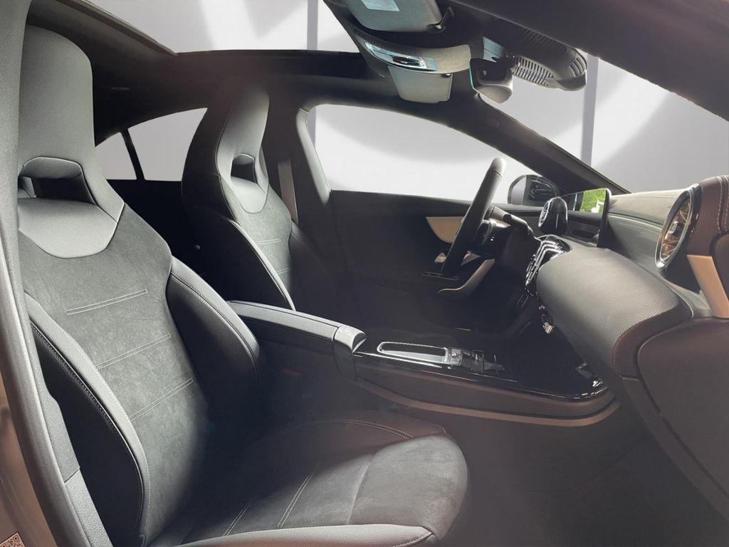 Mercedes-Benz CLA 220 2025